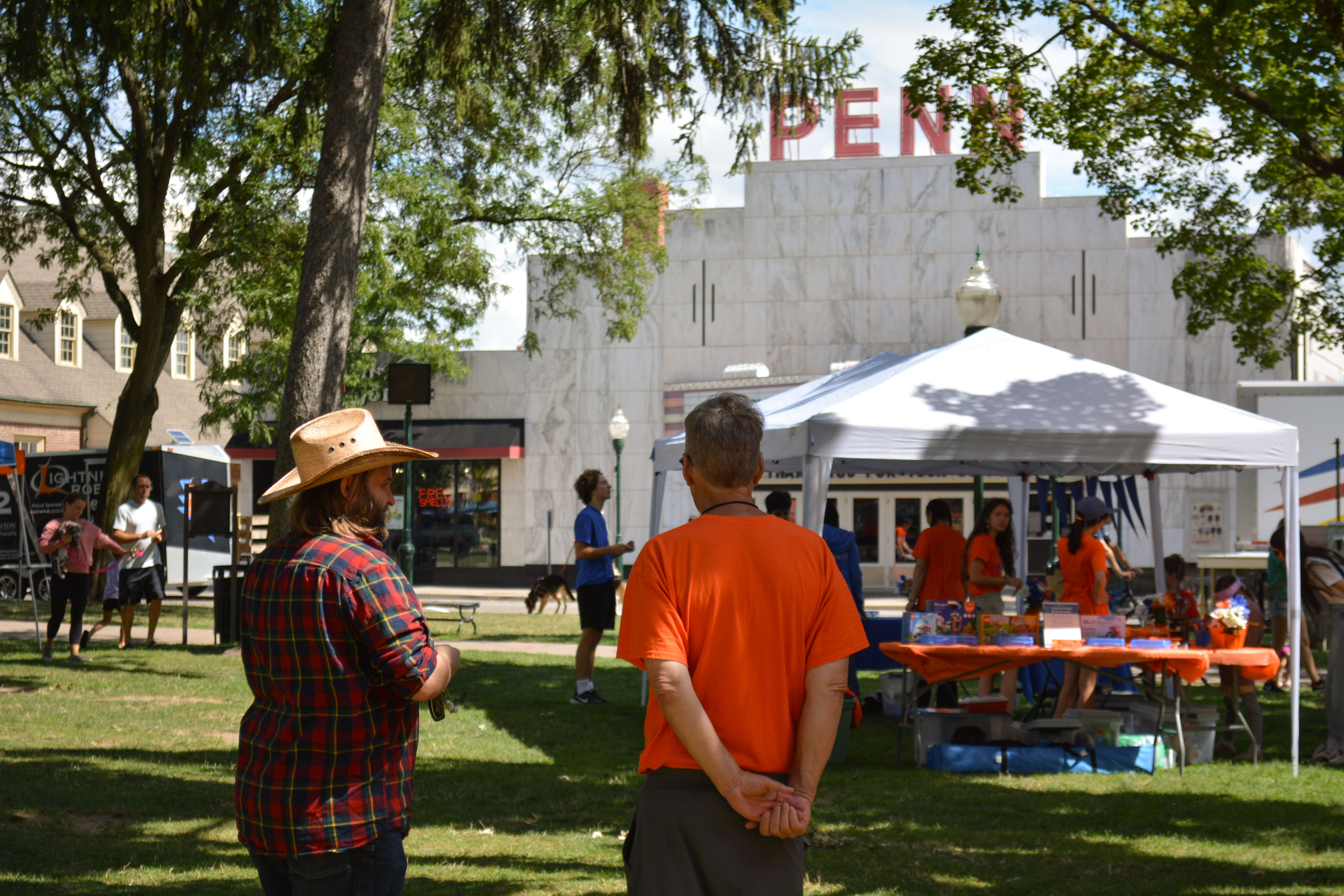 Scenic photograph of Robots in the Park taken by Kira Gendjar.