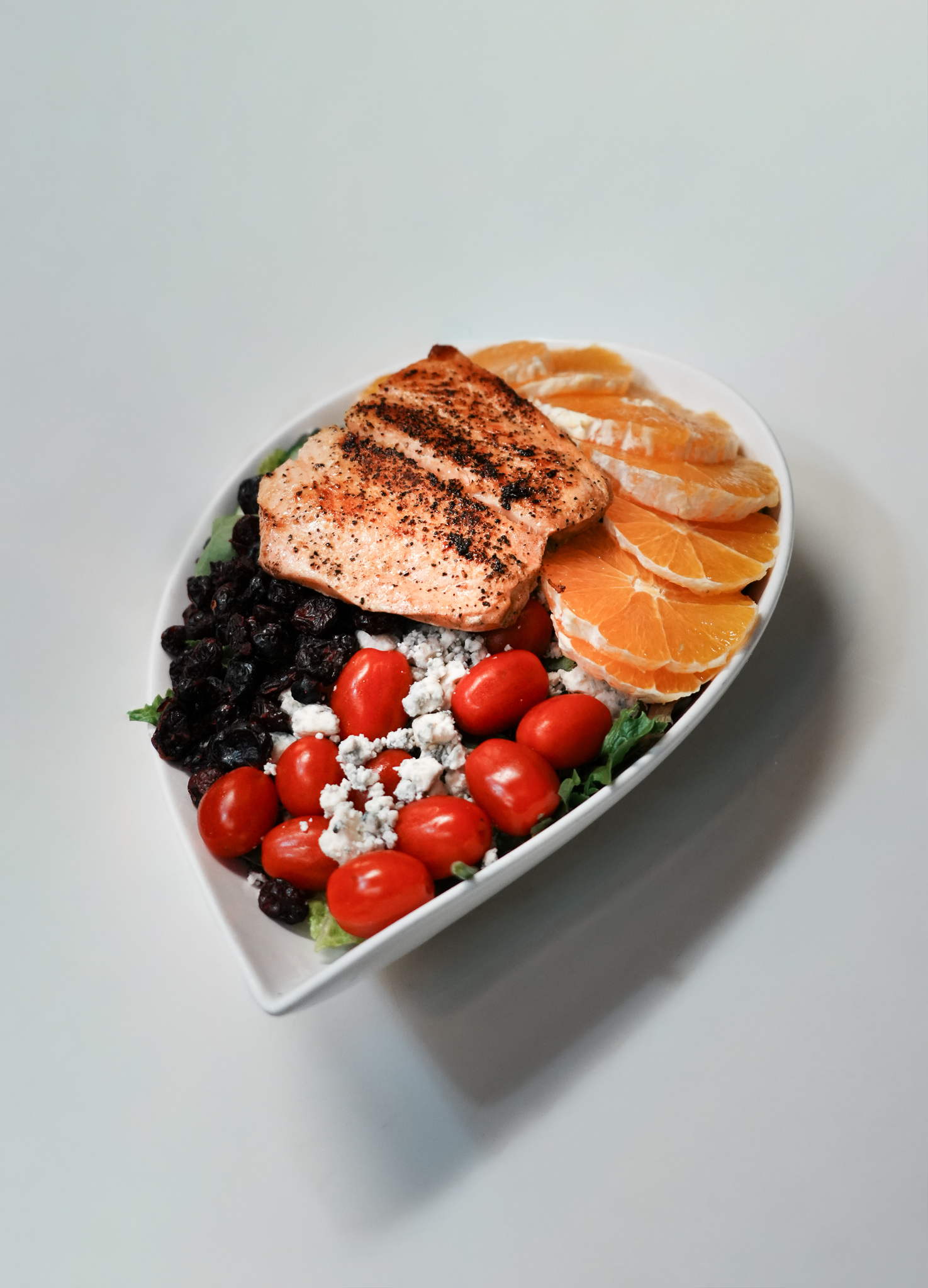 Photo of one of Tony V’s signature salads taken by Kira Gendjar.